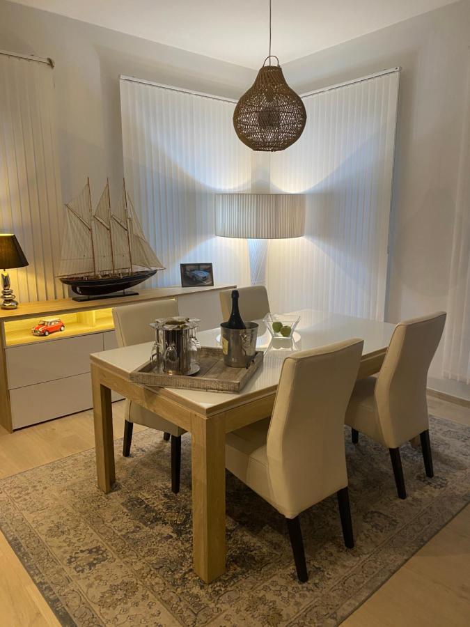 B&B Art And Sleep Antwerpen Buitenkant foto